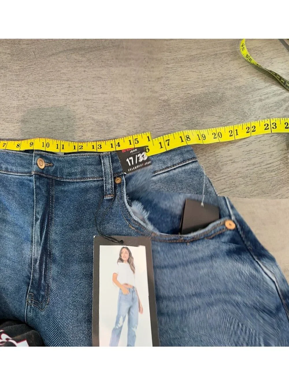 NWT Celebrity Pink Curvy Hi-Rise 90's Jean | Size Junior's 17/33 | NWT